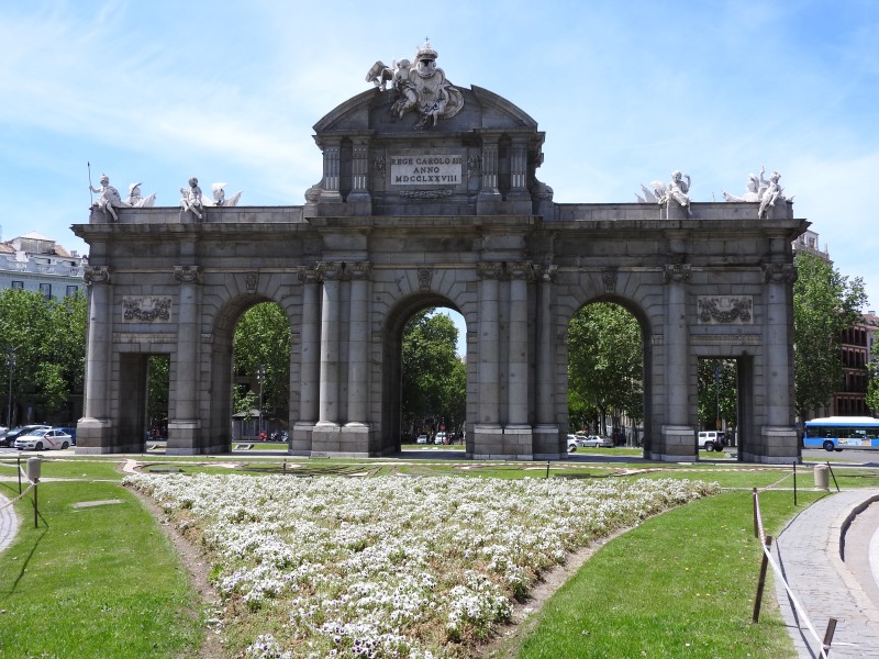 33 Puerta de Alcala